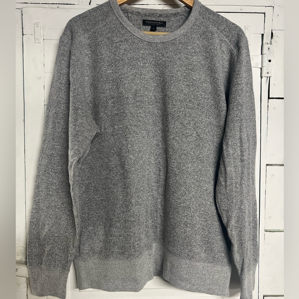 Men’s Banana Republic crewneck waffle sweater